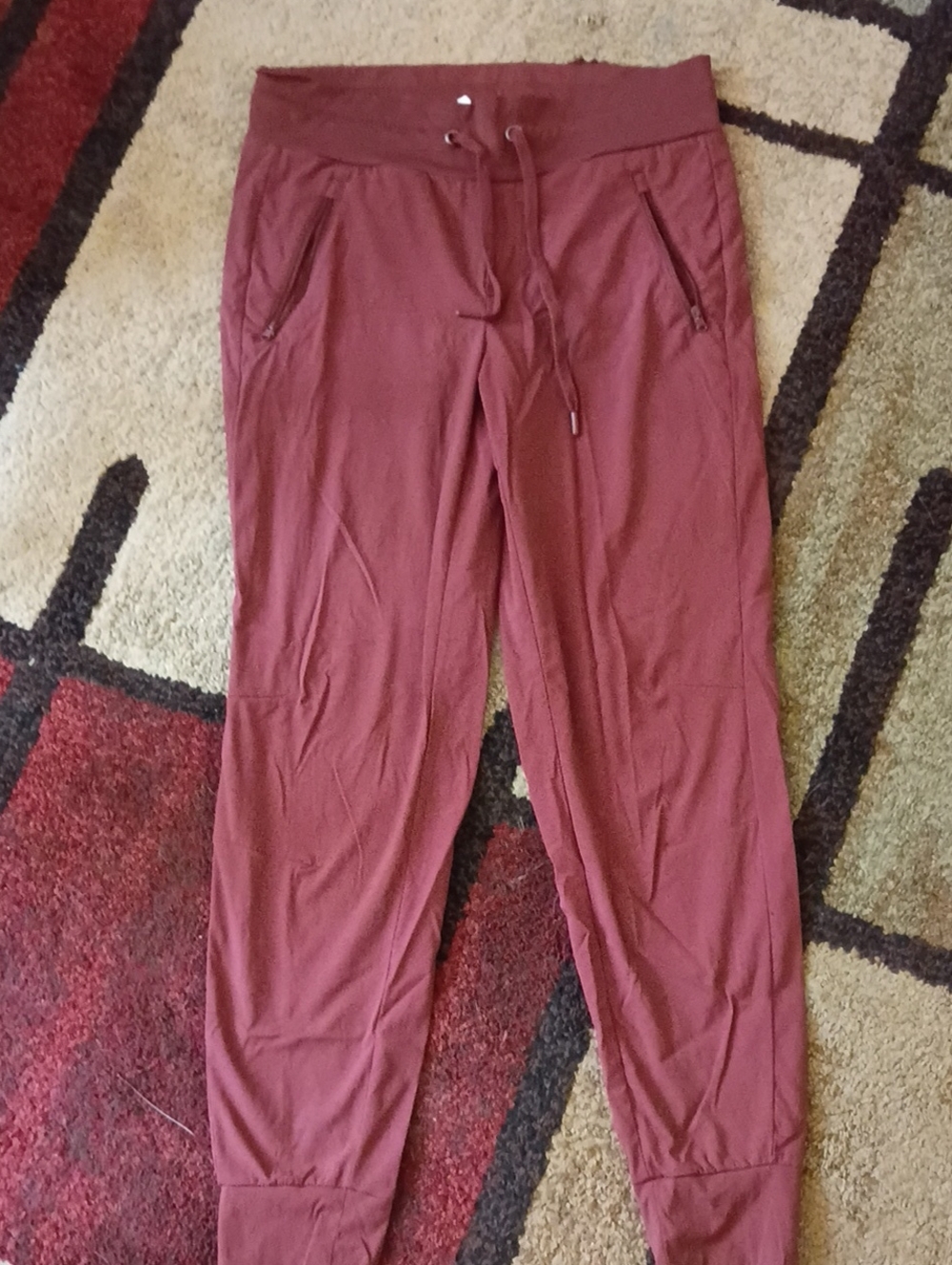 Member's Mark Woven Trek Drawstring Jogger Pants - Size Small Burgundy